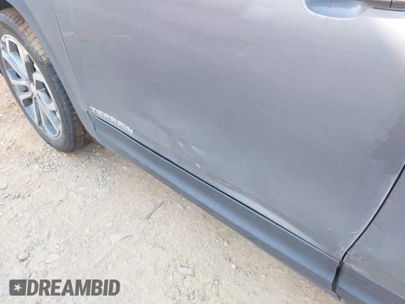 ✅ 2019 GMC Terrain SLT • VIN: 3GKALPEX7KL167184 • Lot: 43472731. Wystawiony na IAAI z przebiegiem 70 132 mil. Bezpłatny archiwum sprzedaży aukcyjnych z USA i szczegółowy raport historii pojazdu na DreamBid. Zdjęcie 21.