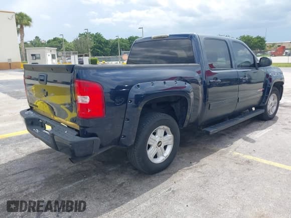 ✅ 2008 Chevrolet Silverado 1500 LTZ • VIN: 2GCEK13Y581224016 • Lot: 42927617. Listed on IAAI with 158,185 mi. Free auction sales archive from the USA and detailed vehicle history report at DreamBid. Image 4.