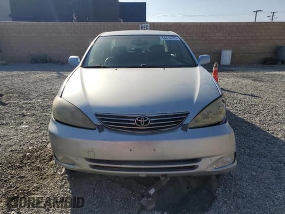 ✅ 2005 Toyota Camry LE • VIN: 4T1BE30K35U538619 • Lot: 84414135. Listed on Copart with 198,918 mi. Free auction sales archive from the USA and detailed vehicle history report at DreamBid. Image 5.