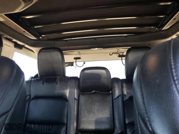 ✅ 2020 Jeep Wrangler Unlimited Rubicon • VIN: 1C4HJXFG0LW277701 • Lot: 46111955. Wystawiony na Copart z przebiegiem 33 350 mil. Bezpłatny archiwum sprzedaży aukcyjnych z USA i szczegółowy raport historii pojazdu na DreamBid. Zdjęcie 10.