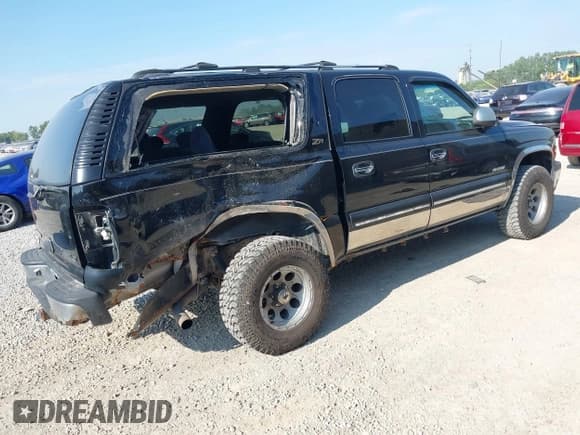 ✅ 2000 Chevrolet Suburban LS • VIN: 3GNFK16T3YG200512 • Лот: 42901923. Опубликован ранее на IAAI с пробегом 238 165 миль. Бесплатный доступ к архиву аукционных продаж из США и подробный отчёт об истории автомобиля на DreamBid. Изображение 4.