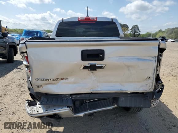 ✅ 2017 Chevrolet Colorado 2WD LT • VIN: 1GCGSCEN8H1223522 • Lot: 53139785. Listed on Copart with 102,178 mi. Free auction sales archive from the USA and detailed vehicle history report at DreamBid. Image 6.