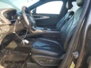 ✅ 2019 Lincoln Nautilus Select • VIN: 2LMPJ8K98KBL46367 • Лот: 70662955. Опубликован ранее на Copart с пробегом 52 128 миль. Бесплатный доступ к архиву аукционных продаж из США и подробный отчёт об истории автомобиля на DreamBid. Изображение 7.