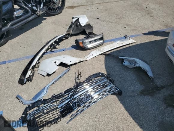 ✅ 2020 GMC Acadia Denali • VIN: 1GKKNXLS3LZ191823 • Lot: 68744145. Listed on Copart with 120,333 mi. Free auction sales archive from the USA and detailed vehicle history report at DreamBid. Image 13.