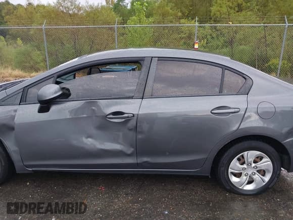 ✅ 2013 Honda Civic LX • VIN: 2HGFB2F59DH597364 • Lot: 43303119. Listed on IAAI with 205,849 mi. Free auction sales archive from the USA and detailed vehicle history report at DreamBid. Image 14.