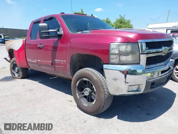 2007 Chevrolet Silverado 2500HD LTZ z VIN 1GCHK29687E542220, wystawiony jako IAAI lot #42809649 z przebiegiem 138 551 mil mil oraz . Historia ofert i sprzedaży dostępna na DreamBid. Obrazek 1.