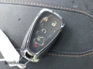 ✅ 2019 Chevrolet Traverse LT Cloth • VIN: 1GNERGKW9KJ201082 • Lot: 43286205. Wystawiony na IAAI z przebiegiem 101 797 mil. Bezpłatny archiwum sprzedaży aukcyjnych z USA i szczegółowy raport historii pojazdu na DreamBid. Zdjęcie 11.