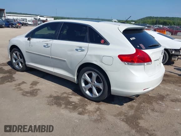 ✅ 2011 Toyota Venza • VIN: 4T3BK3BB5BU060258 • Лот: 43036294. Опубликован ранее на IAAI с пробегом 233 591 миль. Бесплатный доступ к архиву аукционных продаж из США и подробный отчёт об истории автомобиля на DreamBid. Изображение 3.