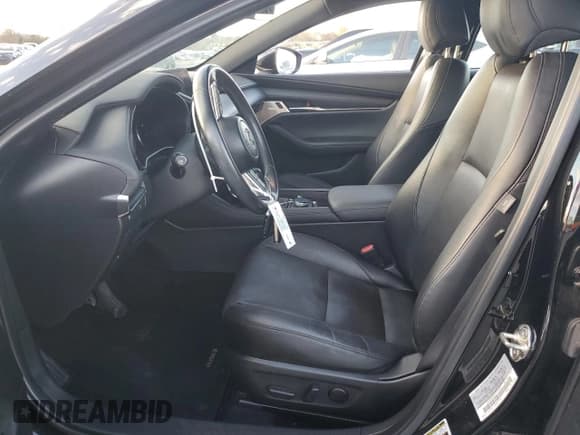 ✅ 2019 Mazda 3 Premium • VIN: JM1BPBNM9K1140007 • Lot: 91580885. Listed on Copart with 38,021 mi. Free auction sales archive from the USA and detailed vehicle history report at DreamBid. Image 7.