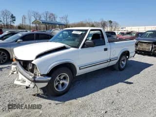 ✅ 2000 Chevrolet S-10 LS • VIN: 1GCCS14W8YK181098 • Лот: 49338415. Опубликован ранее на Copart с пробегом 114 374 миль. Бесплатный доступ к архиву аукционных продаж из США и подробный отчёт об истории автомобиля на DreamBid. Изображение 1.