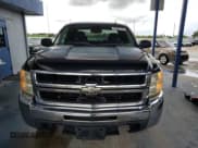 ✅ 2008 Chevrolet Silverado 2500HD 1LT • VIN: 1GCHK29K18E104461 • Lot: 67925115. Wystawiony na Copart z przebiegiem 208 825 mil. Bezpłatny archiwum sprzedaży aukcyjnych z USA i szczegółowy raport historii pojazdu na DreamBid. Zdjęcie 5.