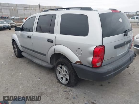 ✅ 2006 Dodge Durango SXT • VIN: 1D4HB38N86F121320 • Лот: 42427186. Опубликован ранее на IAAI с пробегом 195 607 миль. Бесплатный доступ к архиву аукционных продаж из США и подробный отчёт об истории автомобиля на DreamBid. Изображение 3.