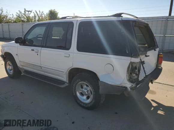 ✅ 1997 Ford Explorer XLT • VIN: 1FMDU32P8VZC08904 • Lot: 78166244. Listed on Copart with 232,404 mi. Free auction sales archive from the USA and detailed vehicle history report at DreamBid. Image 2.