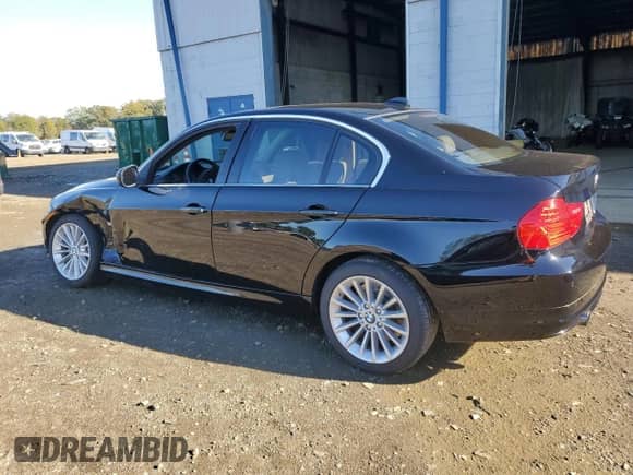 2011 BMW 3 Series 335i xDrive с VIN WBAPL5C54BA982586, выставлен на аукционе Copart как лот 85827335 с пробегом 58 864 миль миль и Списание • Salvage title. История ставок и продаж доступна на DreamBid. Изображение 2.