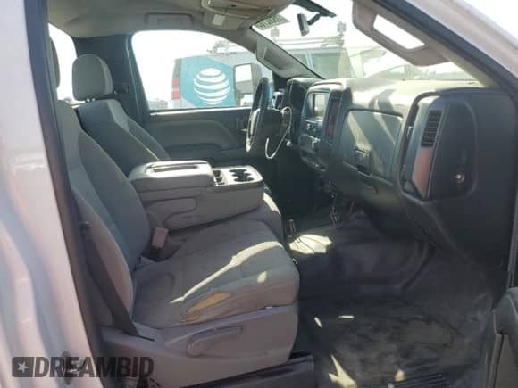 2018 Chevrolet Silverado 3500HD Work Truck с VIN 1GB3CYCGXJF112092, выставлен на аукционе Copart как лот 59302765 с пробегом 164 152 миль миль и Чистый • Clean title. История ставок и продаж доступна на DreamBid. Изображение 10.