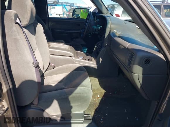 ✅ 2003 Chevrolet Silverado 2500HD LS • VIN: 1GCHC29173E346944 • Lot: 41656801. Listed on IAAI with 245,333 mi. Free auction sales archive from the USA and detailed vehicle history report at DreamBid. Image 5.