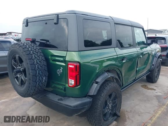 ✅ 2024 Ford Bronco Black Diamond • VIN: 1FMDE1BH6RLA63395 • Lot: 42643248. Listed on IAAI with 2,845 mi. Free auction sales archive from the USA and detailed vehicle history report at DreamBid. Image 4.