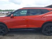 ✅ 2021 Chevrolet Blazer RS • VIN: 3GNKBKRS1MS547173 • Lot: 42462368. Wystawiony na IAAI z przebiegiem 56 115 mil. Bezpłatny archiwum sprzedaży aukcyjnych z USA i szczegółowy raport historii pojazdu na DreamBid. Zdjęcie 14.