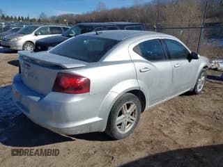 ✅ 2011 Dodge Avenger Mainstreet • VIN: 1B3BD1FB2BN528402 • Lot: 41425207. Wystawiony na IAAI z przebiegiem 179 594 mil. Bezpłatny archiwum sprzedaży aukcyjnych z USA i szczegółowy raport historii pojazdu na DreamBid. Zdjęcie 4.