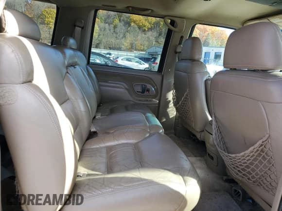 ✅ 1999 Chevrolet Suburban • VIN: 1GNFK16R5XJ507889 • Лот: 91557055. Опубликован ранее на Copart с пробегом 238 345 миль. Бесплатный доступ к архиву аукционных продаж из США и подробный отчёт об истории автомобиля на DreamBid. Изображение 11.