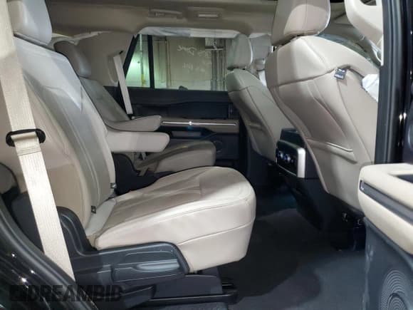 ✅ 2024 Ford Expedition Limited • VIN: 1FMJU1K84REA56424 • Lot: 47478895. Listed on Copart with 19,007 mi. Free auction sales archive from the USA and detailed vehicle history report at DreamBid. Image 11.