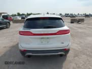 ✅ 2016 Lincoln MKC Select • VIN: 5LMCJ2C92GUJ08258 • Лот: 42945456. Опубликован ранее на IAAI с пробегом 145 991 миль. Бесплатный доступ к архиву аукционных продаж из США и подробный отчёт об истории автомобиля на DreamBid. Изображение 16.