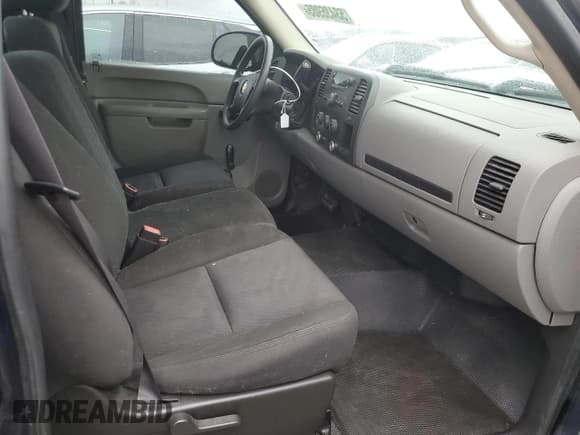 ✅ 2011 Chevrolet Silverado 1500 Work Truck • VIN: 1GCNCPEX3BZ136665 • Lot: 53436985. Listed on Copart with 84,062 mi. Free auction sales archive from the USA and detailed vehicle history report at DreamBid. Image 8.