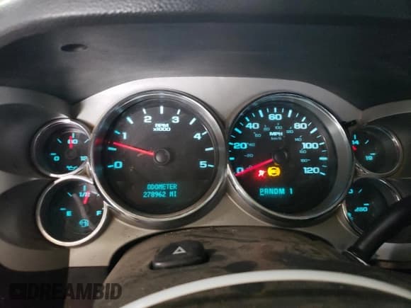 ✅ 2007 Chevrolet Silverado 2500HD 1LT • VIN: 1GCHK23657F557924 • Лот: 67369815. Опубликован ранее на Copart с пробегом 278 962 миль. Бесплатный доступ к архиву аукционных продаж из США и подробный отчёт об истории автомобиля на DreamBid. Изображение 9.