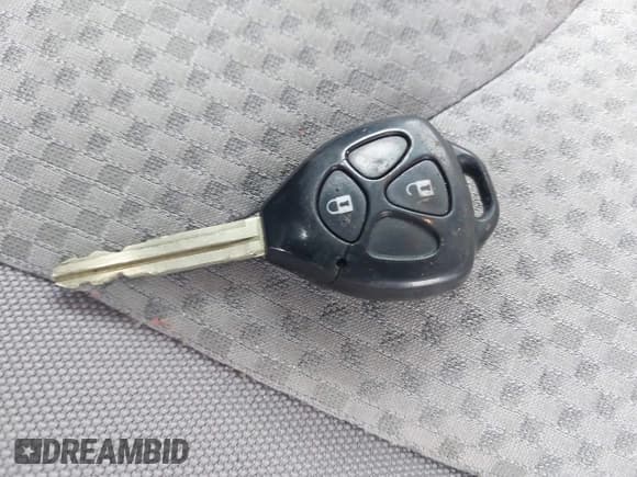 ✅ 2007 Toyota RAV4 • VIN: JTMZK33V876003262 • Лот: 43562134. Опубликован ранее на IAAI с пробегом 241 997 миль. Бесплатный доступ к архиву аукционных продаж из США и подробный отчёт об истории автомобиля на DreamBid. Изображение 11.