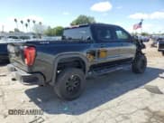 ✅ 2021 GMC Sierra 1500 • VIN: 1GTU9AEF8MZ229571 • Lot: 51665955. Wystawiony na Copart z przebiegiem 96 058 mil. Bezpłatny archiwum sprzedaży aukcyjnych z USA i szczegółowy raport historii pojazdu na DreamBid. Zdjęcie 3.