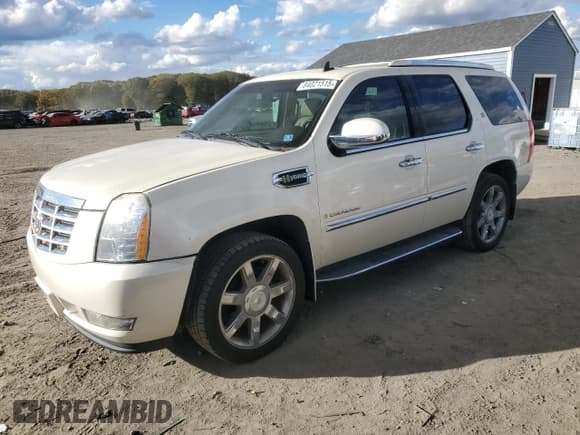 ✅ 2009 Cadillac Escalade • VIN: 1GYFK43579R174718 • Lot: 84021515. Listed on Copart with 125,953 mi. Free auction sales archive from the USA and detailed vehicle history report at DreamBid. Image 1.