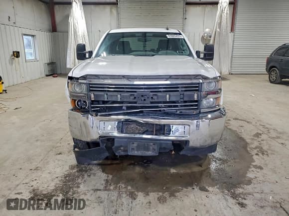 ✅ 2015 Chevrolet Silverado 2500HD LT • VIN: 1GC1KVE84FF184116 • Lot: 93963425. Listed on Copart with 215,459 mi. Free auction sales archive from the USA and detailed vehicle history report at DreamBid. Image 5.