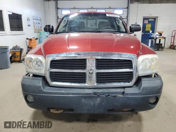 ✅ 2006 Dodge Dakota SLT • VIN: 1D7HW48N26S519448 • Lot: 90397815. Wystawiony na Copart z przebiegiem 189 654 mil. Bezpłatny archiwum sprzedaży aukcyjnych z USA i szczegółowy raport historii pojazdu na DreamBid. Zdjęcie 5.
