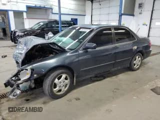 ✅ 1998 Honda Accord EX • VIN: 1HGCG5555WA095959 • Lot: 86328854. Listed on Copart with 252,058 mi. Free auction sales archive from the USA and detailed vehicle history report at DreamBid. Image 1.