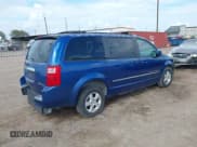 ✅ 2010 Dodge Grand Caravan SXT • VIN: 2D4RN5D15AR121707 • Lot: 43207793. Wystawiony na IAAI z przebiegiem 126 006 mil. Bezpłatny archiwum sprzedaży aukcyjnych z USA i szczegółowy raport historii pojazdu na DreamBid. Zdjęcie 4.