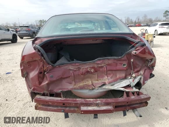 ✅ 2002 Buick Century Custom • VIN: 2G4WS52J721282289 • Лот: 68919005. Опубликован ранее на Copart с пробегом 61 252 миль. Бесплатный доступ к архиву аукционных продаж из США и подробный отчёт об истории автомобиля на DreamBid. Изображение 6.