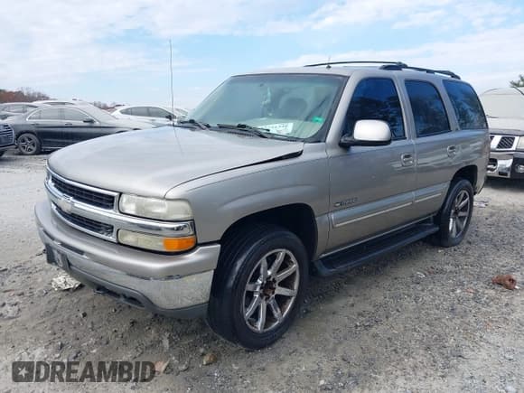 ✅ 2002 Chevrolet Tahoe LS • VIN: 1GNEC13Z32R172011 • Lot: 43731348. Listed on IAAI with Not provided. Free auction sales archive from the USA and detailed vehicle history report at DreamBid. Image 2.