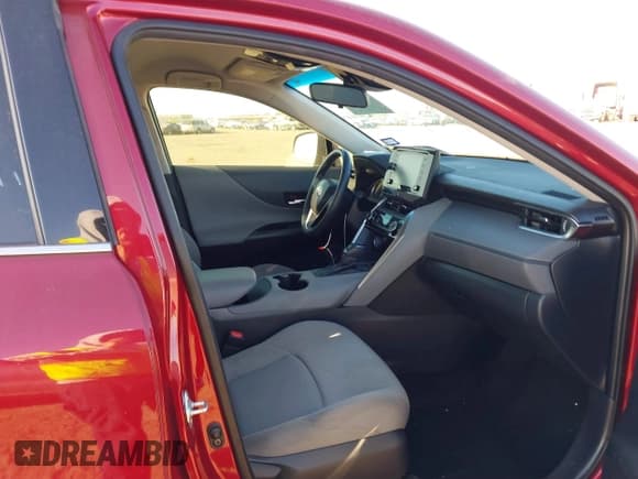 ✅ 2021 Toyota Venza LE • VIN: JTEAAAAH9MJ049365 • Lot: 41732078. Wystawiony na IAAI z przebiegiem 47 328 mil. Bezpłatny archiwum sprzedaży aukcyjnych z USA i szczegółowy raport historii pojazdu na DreamBid. Zdjęcie 5.