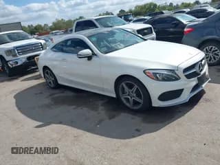 ✅ 2017 Mercedes-Benz C 300 • VIN: WDDWJ4KB6HF550556 • Lot: 43682861. Wystawiony na IAAI z przebiegiem 97 981 mil. Bezpłatny archiwum sprzedaży aukcyjnych z USA i szczegółowy raport historii pojazdu na DreamBid. Zdjęcie 1.