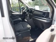 ✅ 2022 Ford Transit Passenger XL • VIN: 1FBAX2X89NKA78929 • Lot: 42493797. Wystawiony na IAAI z przebiegiem 35 885 mil. Bezpłatny archiwum sprzedaży aukcyjnych z USA i szczegółowy raport historii pojazdu na DreamBid. Zdjęcie 5.