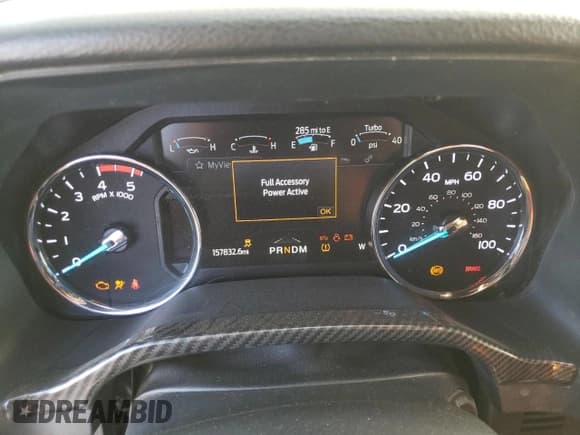 ✅ 2022 Ford F-350 XL • VIN: 1FT8W3BT6NEC65557 • Lot: 83814065. Wystawiony na Copart z przebiegiem 157 832 mil. Bezpłatny archiwum sprzedaży aukcyjnych z USA i szczegółowy raport historii pojazdu na DreamBid. Zdjęcie 9.