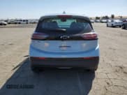 ✅ 2022 Chevrolet Bolt EV 1LT • VIN: 1G1FW6S05N4115047 • Lot: 68476504. Wystawiony na Copart z przebiegiem Nie podano. Bezpłatny archiwum sprzedaży aukcyjnych z USA i szczegółowy raport historii pojazdu na DreamBid. Zdjęcie 6.