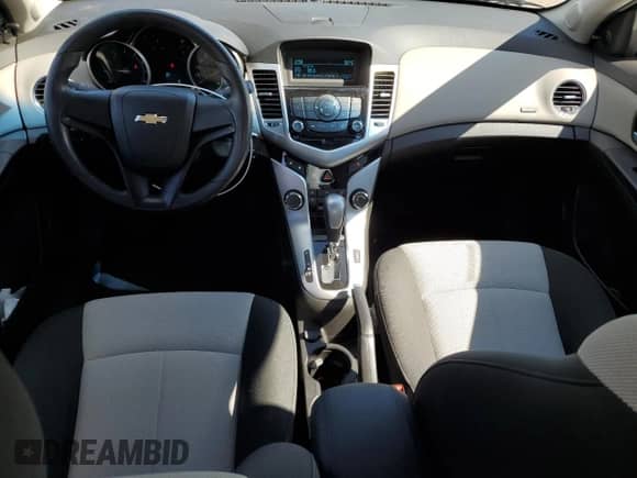 2011 Chevrolet Cruze LS+ 1SB с VIN 1G1PA5SH0B7233536, выставлен на аукционе Copart как лот 70453345 с пробегом 55 791 миль миль и Списание • Salvage title. История ставок и продаж доступна на DreamBid. Изображение 8.