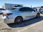 2022 Toyota Camry SE z VIN 4T1G11AK1NU680892, wystawiony jako Copart lot #84971915 z przebiegiem 50 045 mil mil oraz Szkoda całkowita • Salvage title. Historia ofert i sprzedaży dostępna na DreamBid. Obrazek 3.