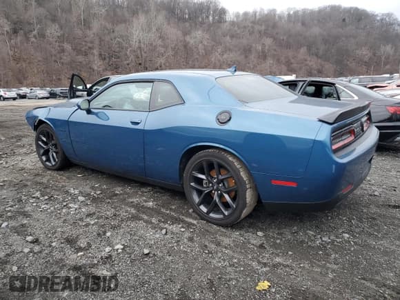 ✅ 2022 Dodge Challenger R/T • VIN: 2C3CDZBT4NH206829 • Lot: 40910884. Wystawiony na Copart z przebiegiem 24 428 mil. Bezpłatny archiwum sprzedaży aukcyjnych z USA i szczegółowy raport historii pojazdu na DreamBid. Zdjęcie 2.