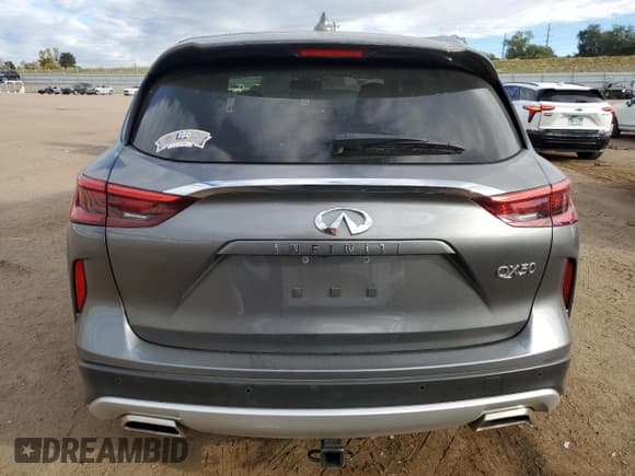 ✅ 2020 Infiniti QX50 Essential • VIN: 3PCAJ5M17LF121194 • Lot: 85143375. Wystawiony na Copart z przebiegiem 28 192 mil. Bezpłatny archiwum sprzedaży aukcyjnych z USA i szczegółowy raport historii pojazdu na DreamBid. Zdjęcie 6.