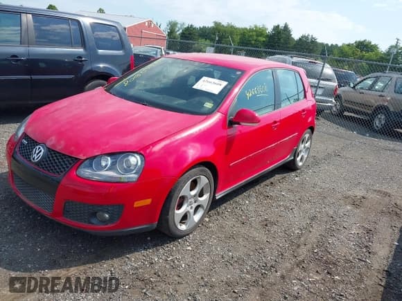 ✅ 2008 Volkswagen Golf GTI • VIN: WVWHV71K98W163767 • Lot: 42663608. Listed on IAAI with 165,971 mi. Free auction sales archive from the USA and detailed vehicle history report at DreamBid. Image 2.