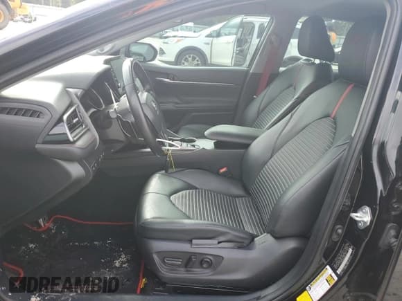 ✅ 2022 Toyota Camry TRD • VIN: 4T1KZ1AK5NU064499 • Lot: 83753915. Wystawiony na Copart z przebiegiem 51 900 mil. Bezpłatny archiwum sprzedaży aukcyjnych z USA i szczegółowy raport historii pojazdu na DreamBid. Zdjęcie 7.