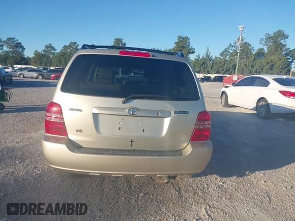 ✅ 2003 Toyota Highlander • VIN: JTEGF21A030113964 • Lot: 43661618. Wystawiony na IAAI z przebiegiem 120 567 mil. Bezpłatny archiwum sprzedaży aukcyjnych z USA i szczegółowy raport historii pojazdu na DreamBid. Zdjęcie 17.