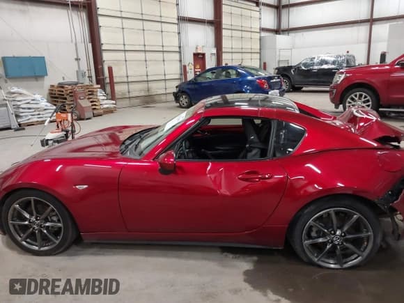 ✅ 2019 Mazda MX-5 Miata Grand Touring • VIN: JM1NDAM76K0305514 • Lot: 41378099. Wystawiony na IAAI z przebiegiem 36 774 mil. Bezpłatny archiwum sprzedaży aukcyjnych z USA i szczegółowy raport historii pojazdu na DreamBid. Zdjęcie 14.